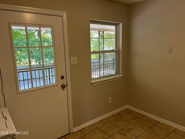 $1,095 | 6795 Blocker Street, Unit 15, Olive Branch, MS 38654