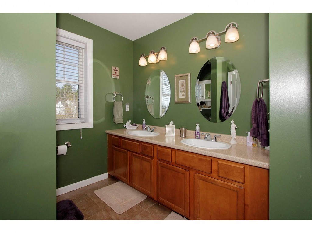 96 Trinity Circle Rochester, NH 03839 - Photo 21 of 26