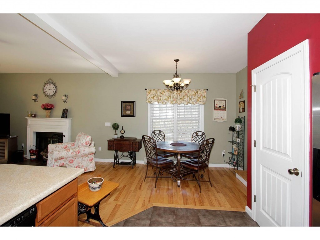 96 Trinity Circle Rochester, NH 03839 - Photo 5 of 26