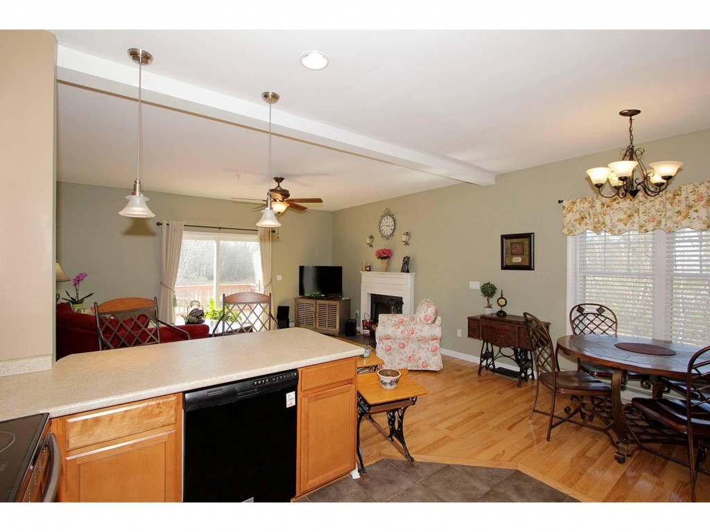 96 Trinity Circle Rochester, NH 03839 - Photo 6 of 26