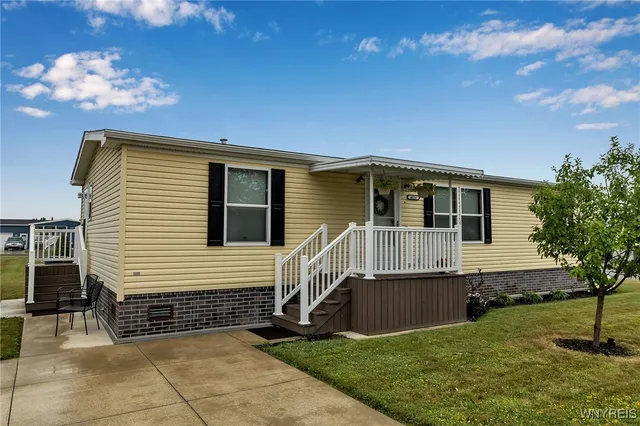 $109,900 | 4026 Seneca Parkway, Niagara, NY 14304