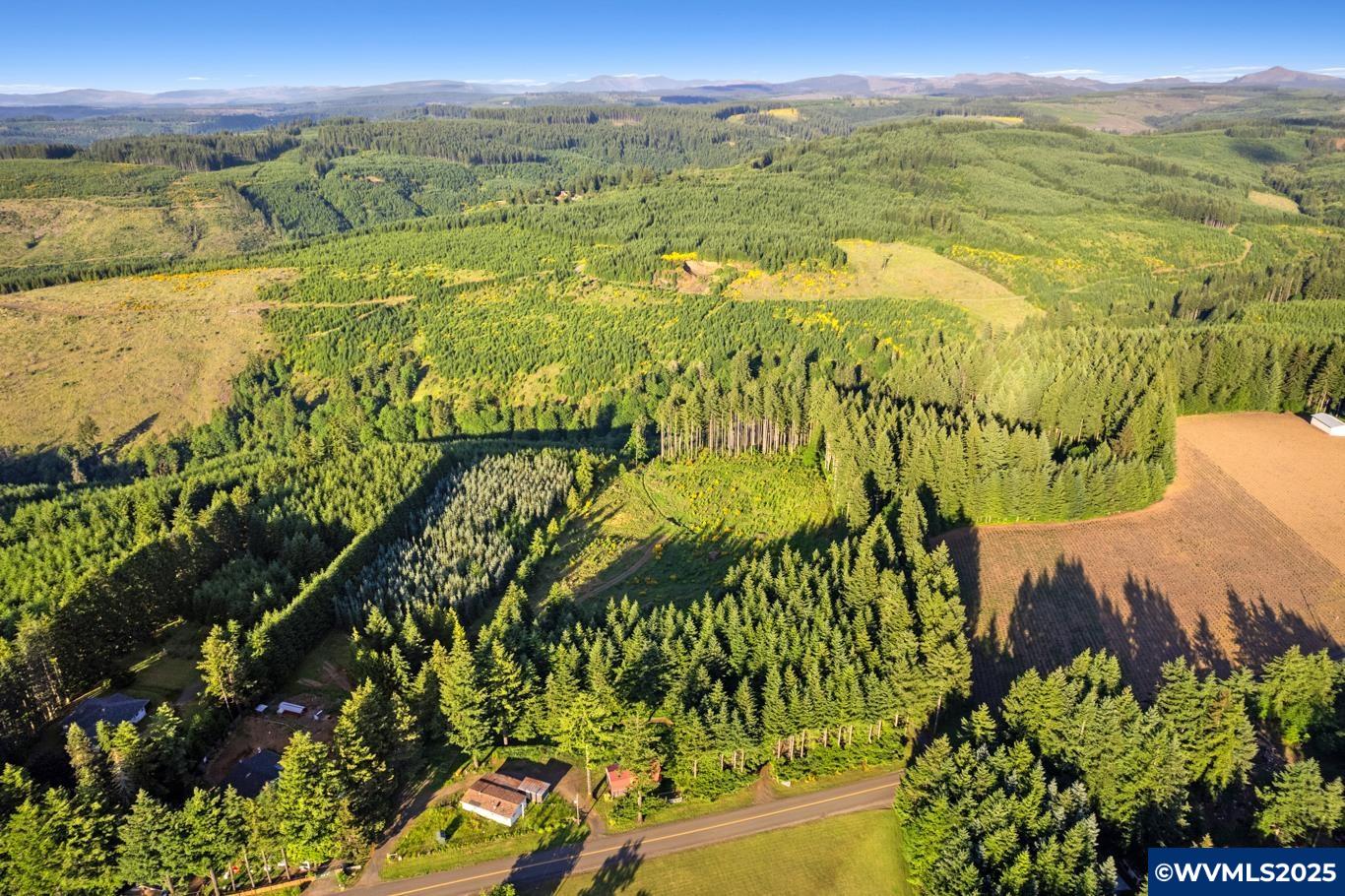 20181 Bridge Creek Road Southeast Silverton, OR 97381 - Photo 5 of 11 Gallery Image 5