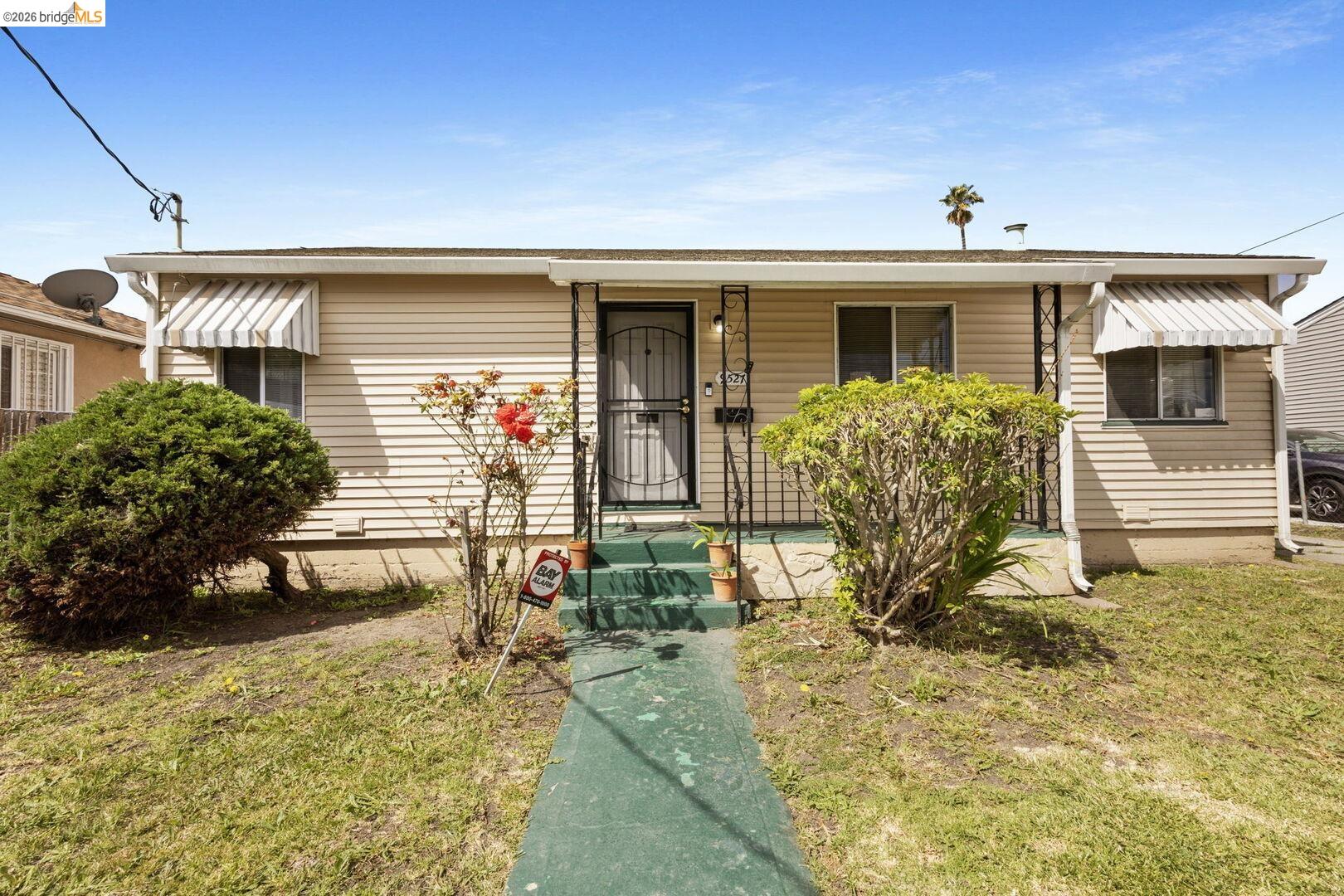 9527 Coral Road Oakland, CA 94603 - Photo 1 of 15