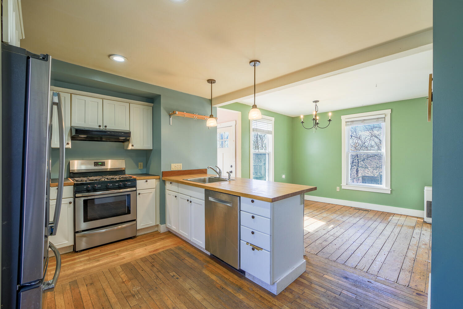 313 West Meadow Road Thomaston, ME 04861 - Photo 5 of 20 313 West Meadow Rd 12-(ZF-5306-83999-1-0