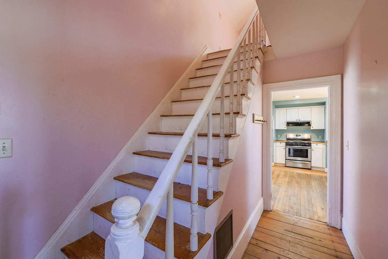 313 West Meadow Road Thomaston, ME 04861 - Photo 10 of 20 313 West Meadow Rd 08-(ZF-5306-83999-1-0