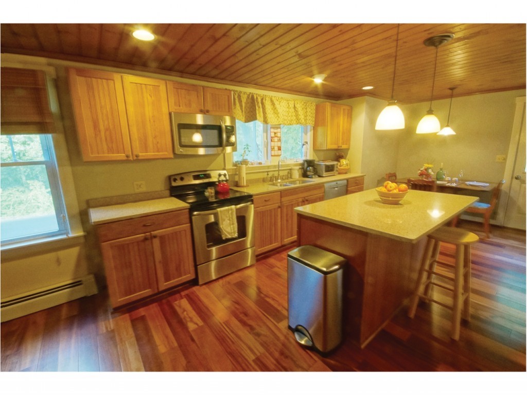 52 Scobie Pond Road Derry, NH 03038 - Photo 2 of 30
