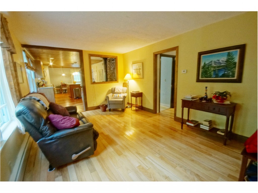 52 Scobie Pond Road Derry, NH 03038 - Photo 11 of 30