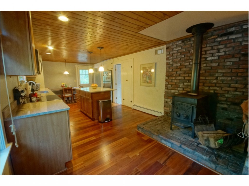 52 Scobie Pond Road Derry, NH 03038 - Photo 14 of 30