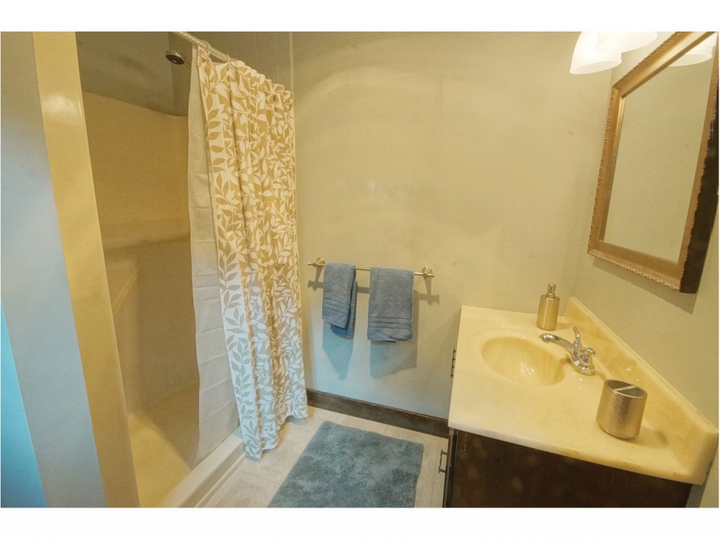 52 Scobie Pond Road Derry, NH 03038 - Photo 21 of 30