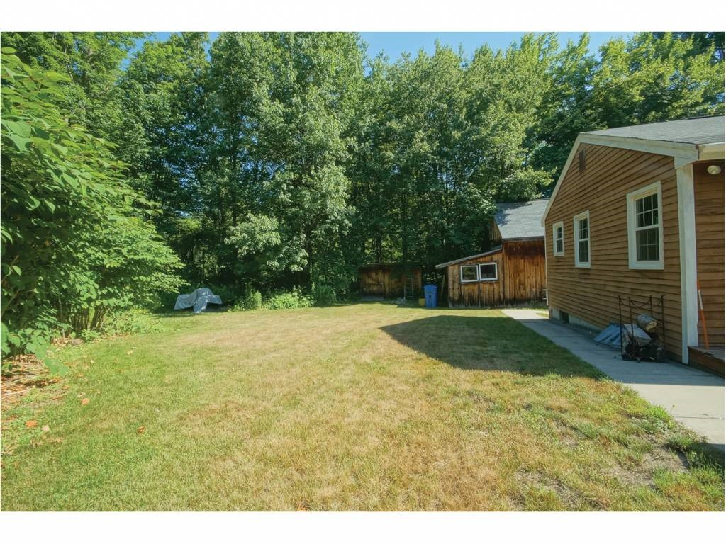 52 Scobie Pond Road Derry, NH 03038 - Photo 26 of 30