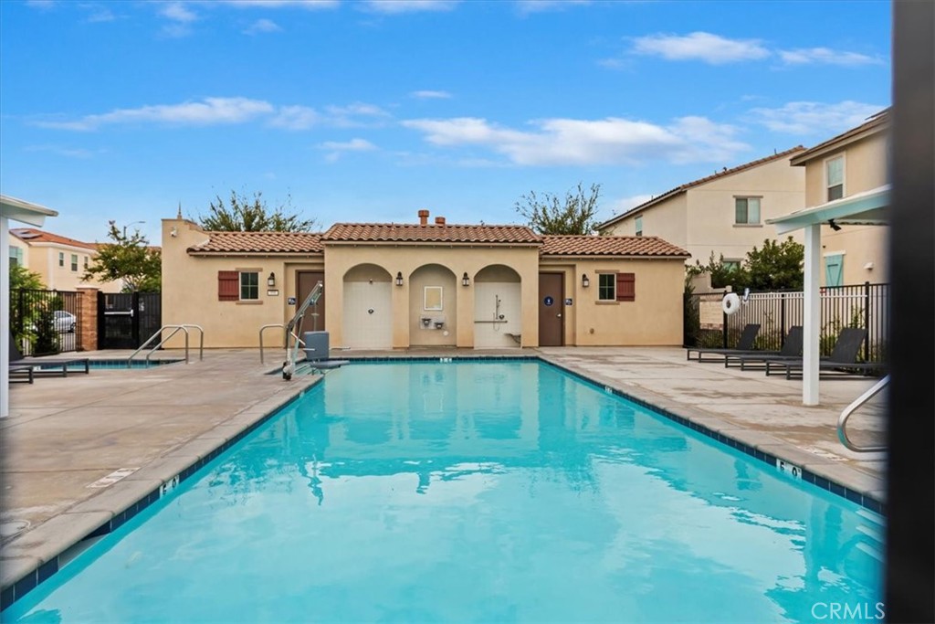 425 North Beechwood Avenue Rialto, CA 92376 - Photo 32 of 33 a house view with a outdoor space