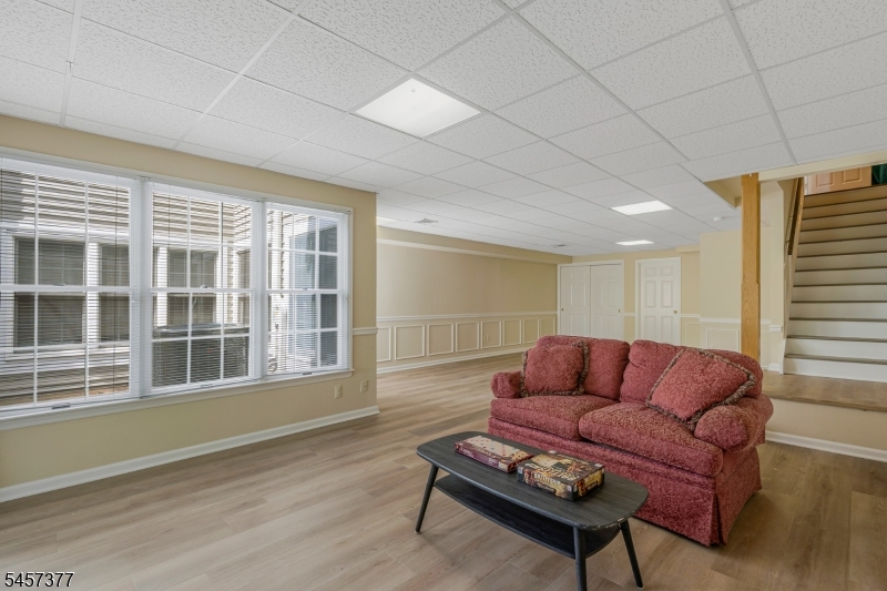 29 Edgewood Road Bedminster, NJ 07921 - Photo 29 of 37 Gallery Image 29