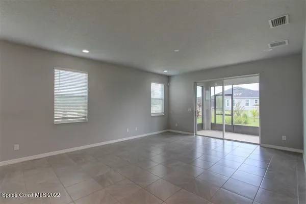 $3,200 | 7753 Poulicny Lane, Melbourne, FL 32940