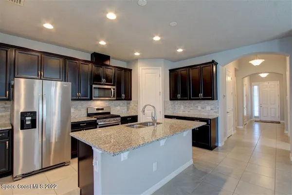 $3,200 | 7753 Poulicny Lane, Melbourne, FL 32940