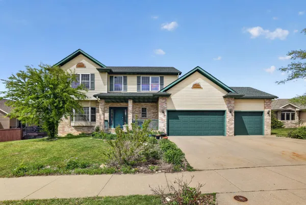 $449,900 | 863 Southern Ridge Drive Southwest, Rochester, MN 55902