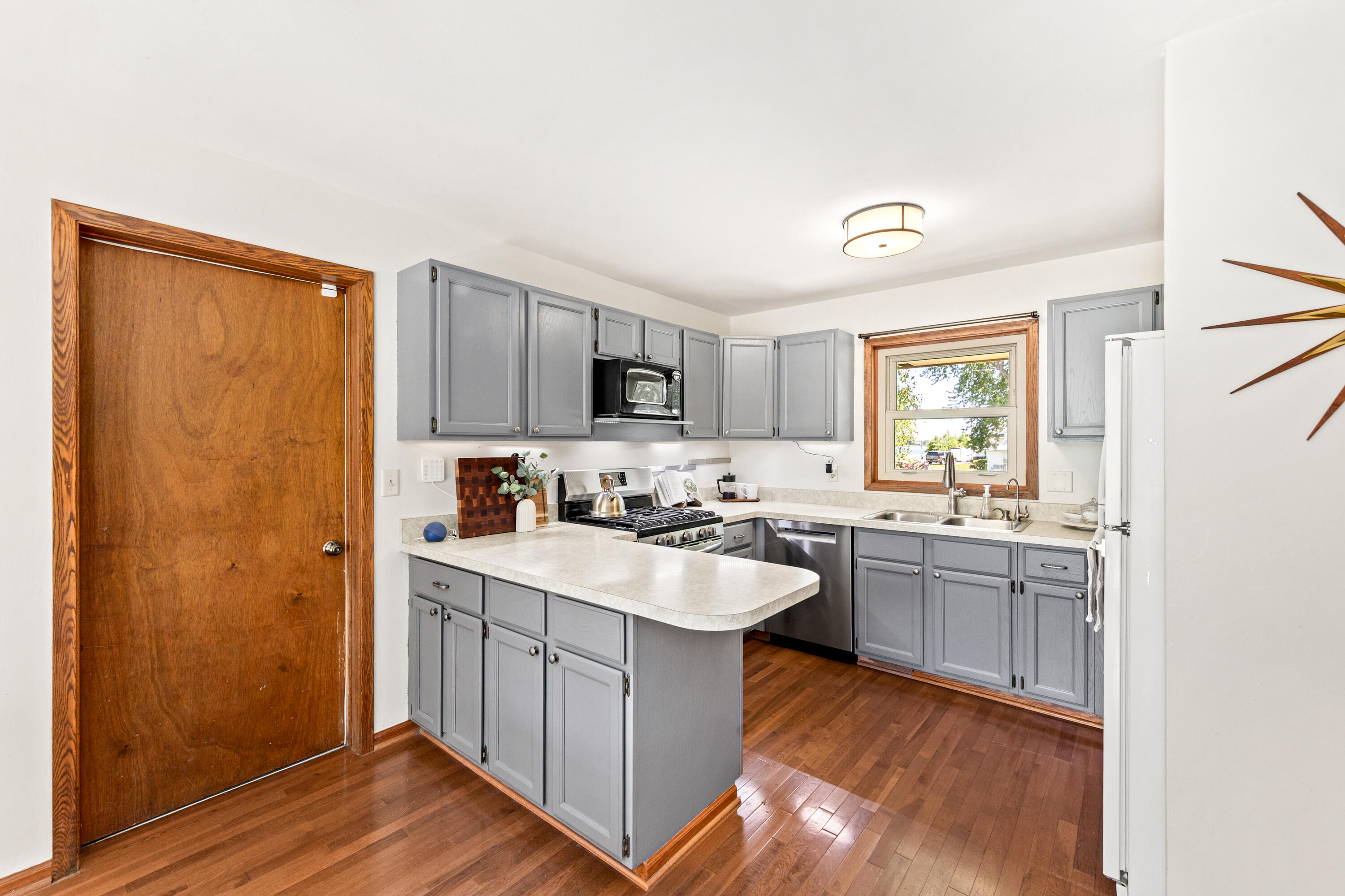 25326 West Loomis Road Norway, WI 53185 - Photo 14 of 41 25326 W Loomis Rd-14