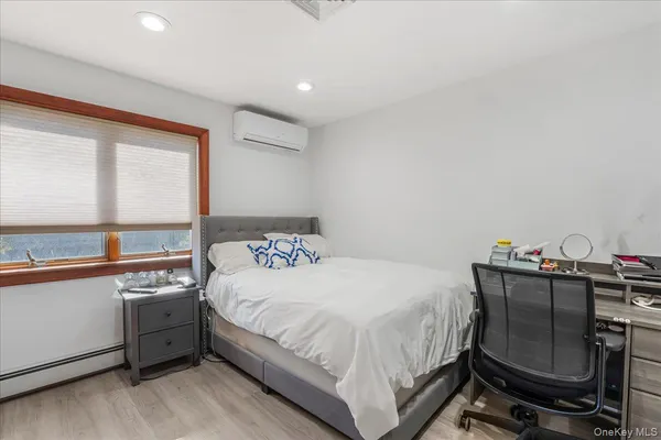 $1,289,000 | 3822 Greentree Drive, Oceanside, NY 11572