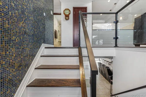 $1,289,000 | 3822 Greentree Drive, Oceanside, NY 11572