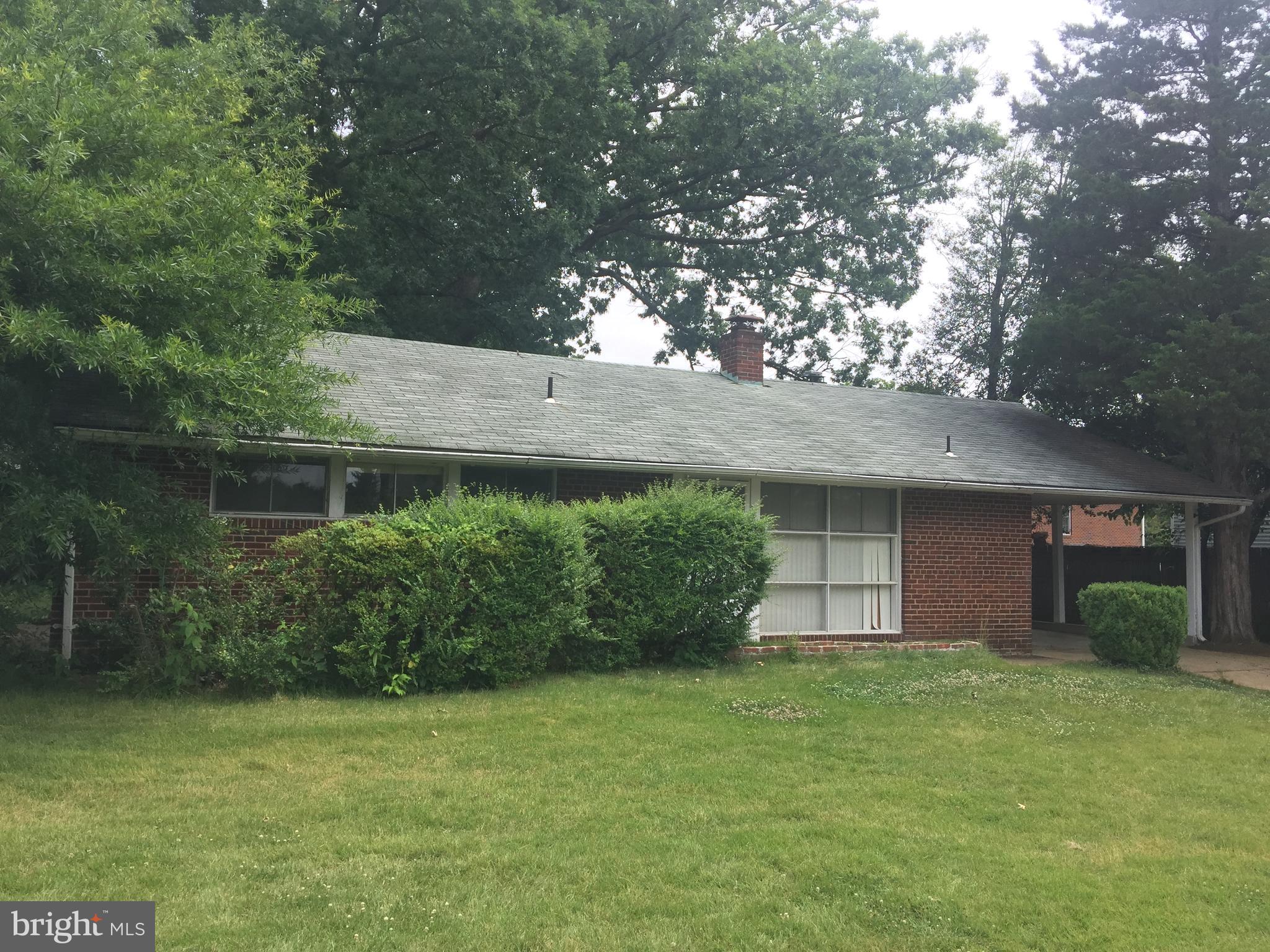 7105 Reservoir Road Springfield, VA 22150 - Photo 2 of 14 Nice Front Yard!!!