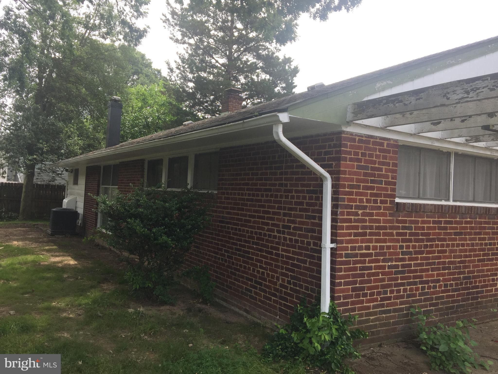 7105 Reservoir Road Springfield, VA 22150 - Photo 3 of 14 Brick exterior!