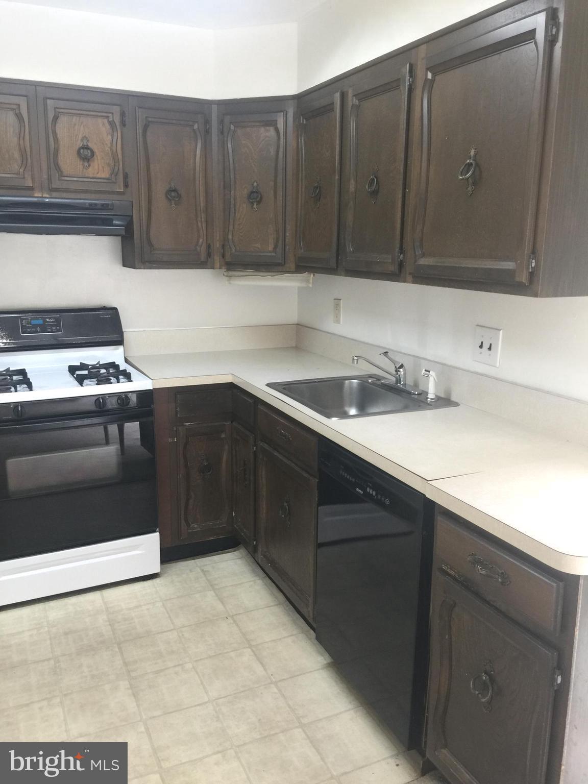 7105 Reservoir Road Springfield, VA 22150 - Photo 8 of 14 Kitchen for entertaining!