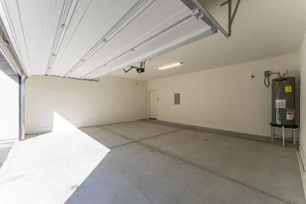 $2,495 | 432 South 32nd Street, Unit 122, Mesa, AZ 85204