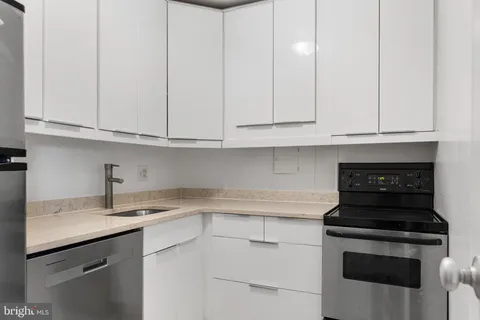 $243,000 | 4600 Connecticut Avenue Northwest, Unit 717, Washington, DC 20008