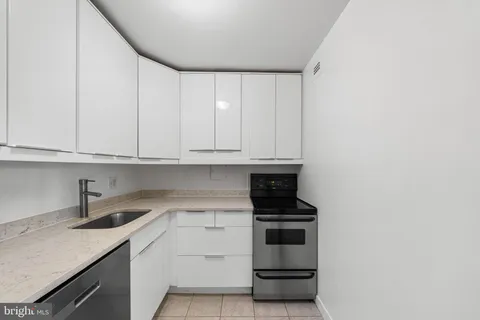 $243,000 | 4600 Connecticut Avenue Northwest, Unit 717, Washington, DC 20008
