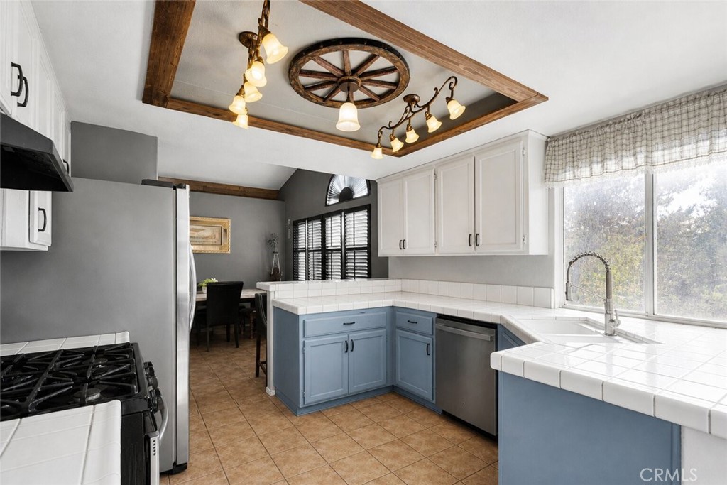 6414 Nielson Road Phelan, CA 92371 - Photo 24 of 74 AI-Altered Version – AI was used to remove clutter and furniture.