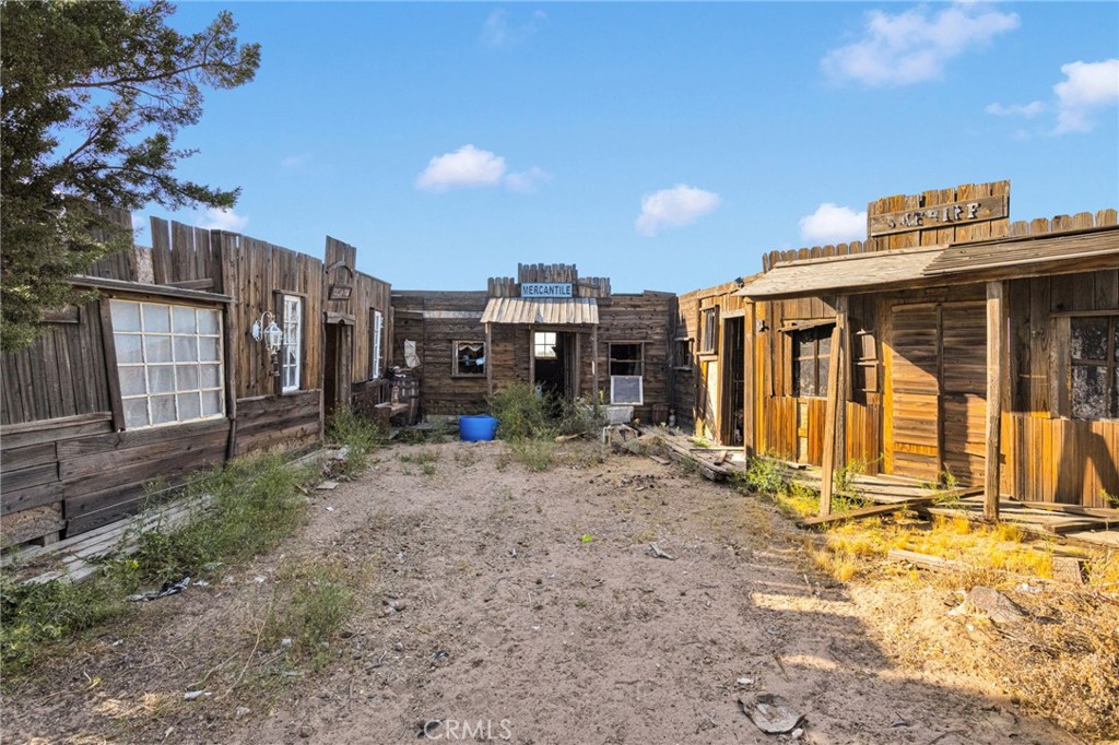 6414 Nielson Road Phelan, CA 92371 - Photo 63 of 74