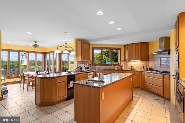 $2,300,000 | 92 School House Road, Washington, VA 22747