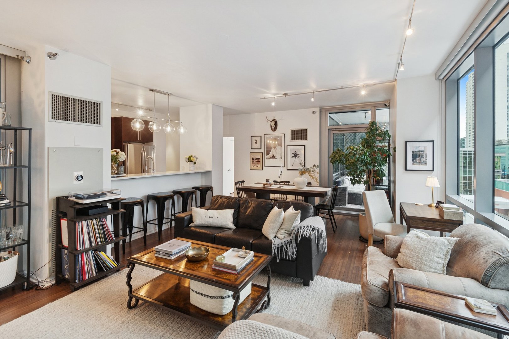 125 South Green Street, Unit 506A Chicago, IL 60607 - Photo 4 of 21