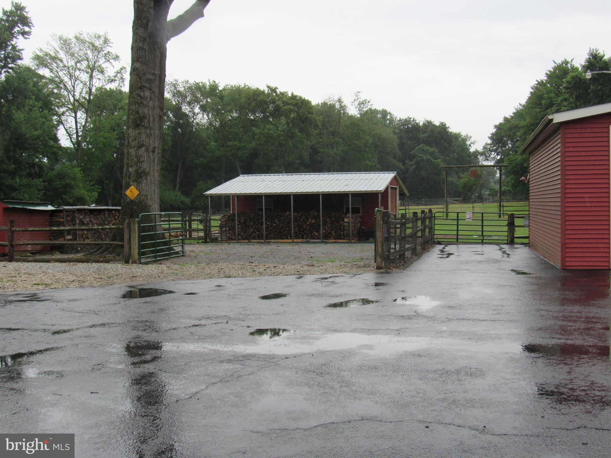 1819 Larkin Road Upper Chichester, PA 19061 - Photo 7 of 7 Outside Storage