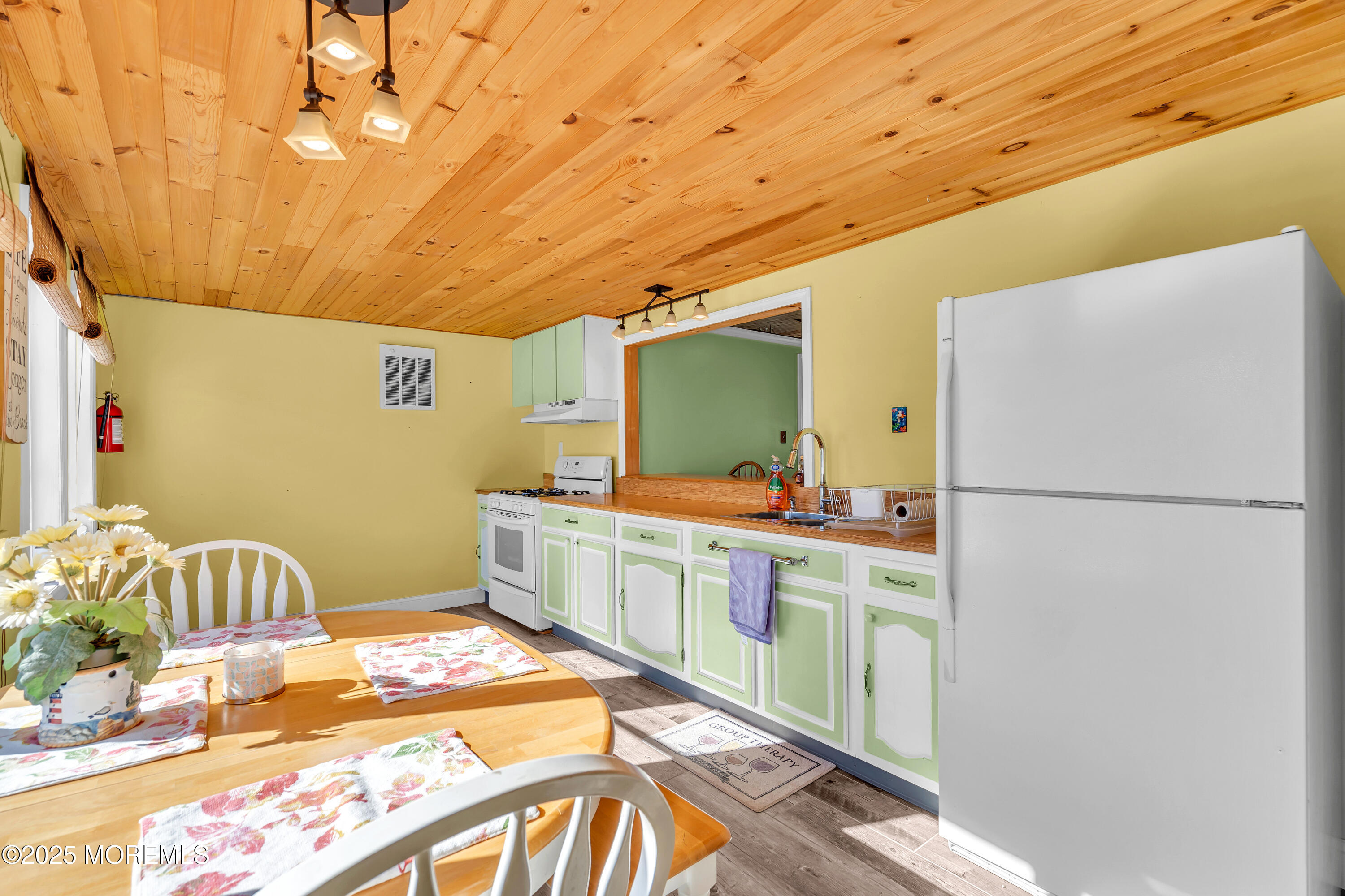 204 Butler Boulevard Bayville, NJ 08721 - Photo 19 of 39 021_dsc03072_545