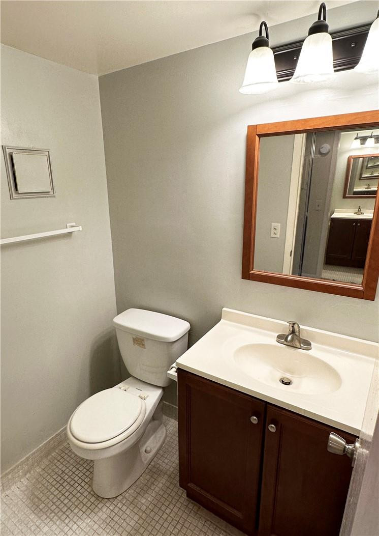 51 Suffolk B, Unit 51 Boca Raton, FL 33434 - Photo 6 of 18 Half bath