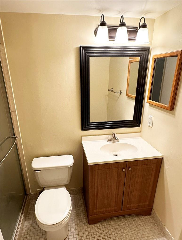 51 Suffolk B, Unit 51 Boca Raton, FL 33434 - Photo 9 of 18 Master Bath