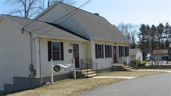 595 Cooley Street Springfield, MA 01128 - Photo 2 of 20 Gallery Image 2