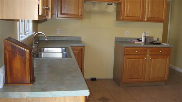 595 Cooley Street Springfield, MA 01128 - Photo 5 of 20 Gallery Image 5