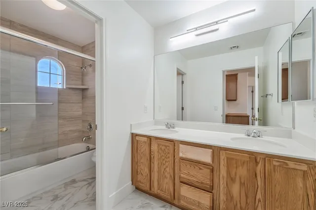 $2,000 | 10226 Wolf Pack Lane, Las Vegas, NV 89178