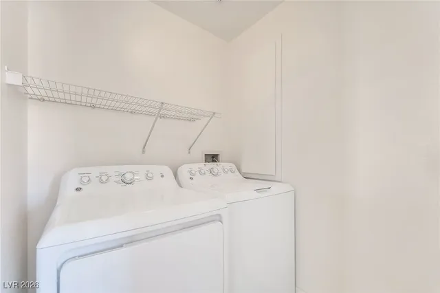 $2,000 | 10226 Wolf Pack Lane, Las Vegas, NV 89178