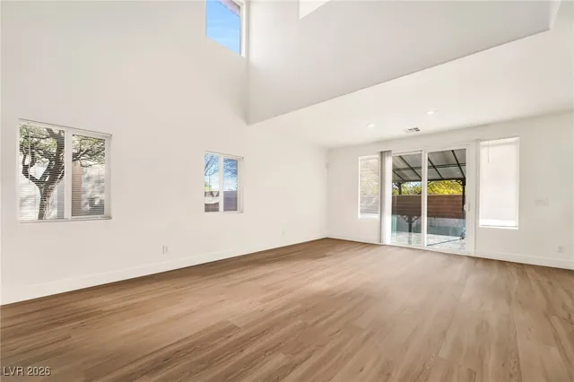 $2,000 | 10226 Wolf Pack Lane, Las Vegas, NV 89178