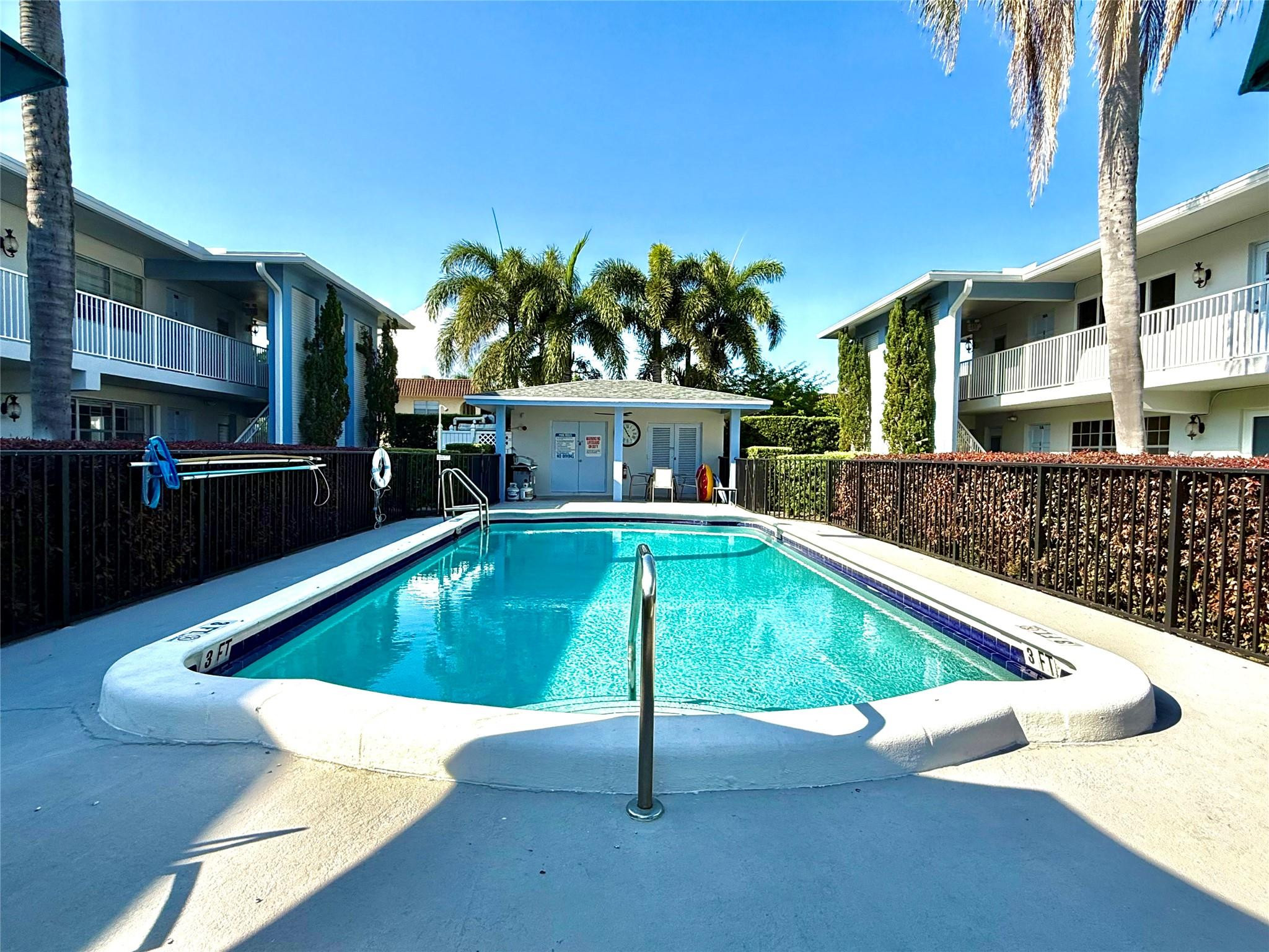 4111 Northeast 21st Way, Unit 201 Lighthouse Point, FL 33064 - Photo 17 of 18 Photo 17