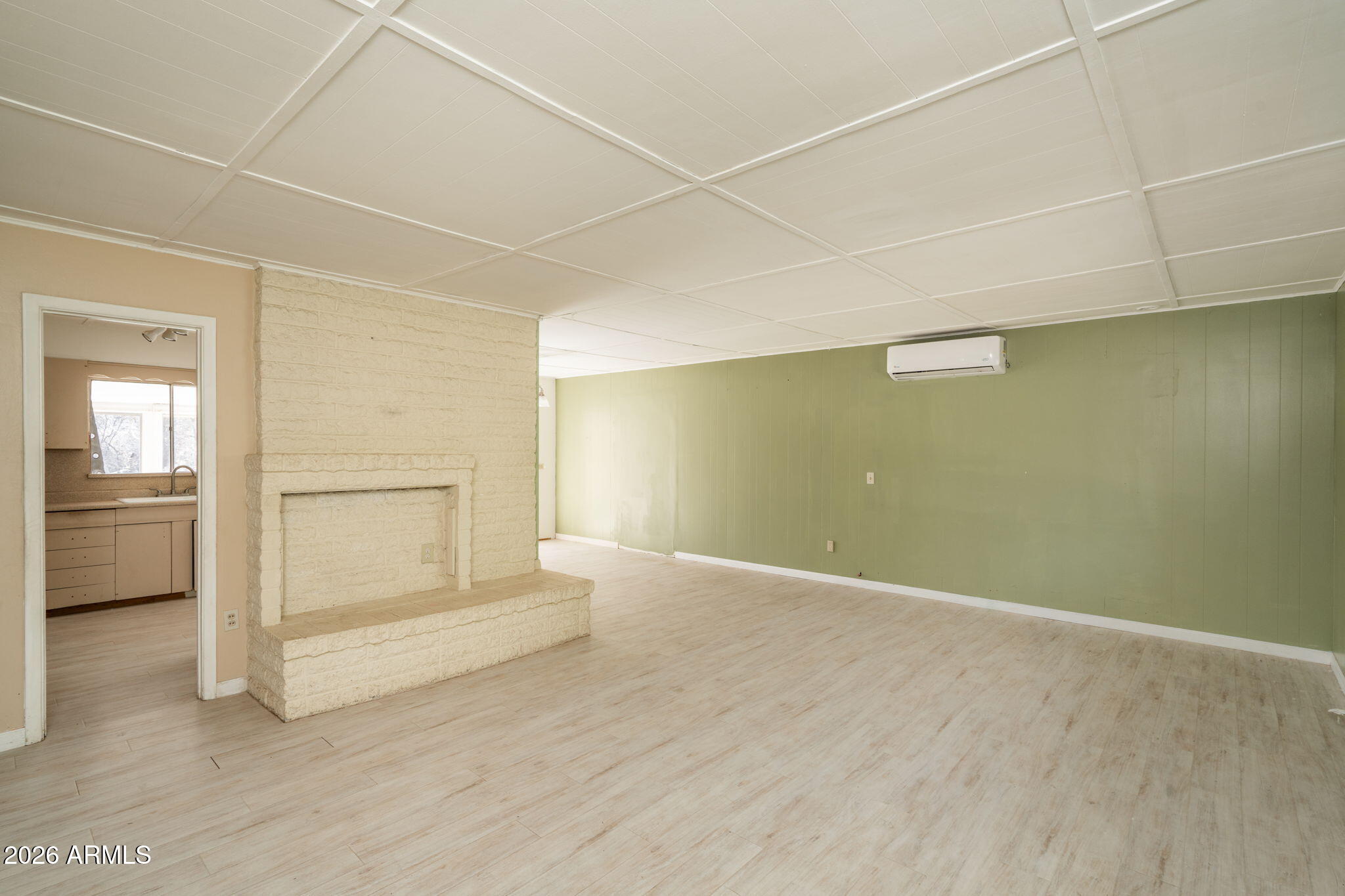 3775 East Sycamore Lane Rimrock, AZ 86335 - Photo 6 of 40 an empty room with a empty space