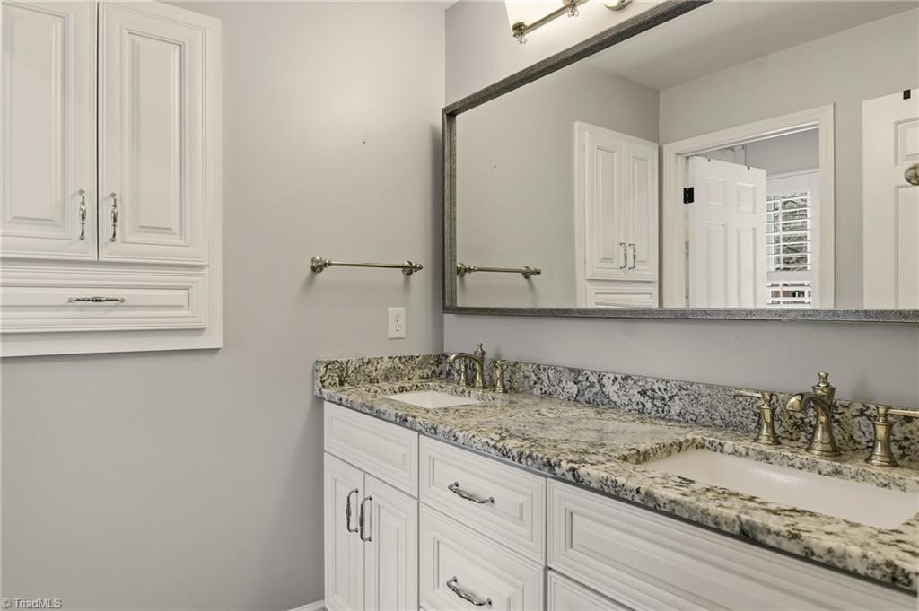 4938 Hackamore Road Greensboro, NC 27410 - Photo 26 of 49