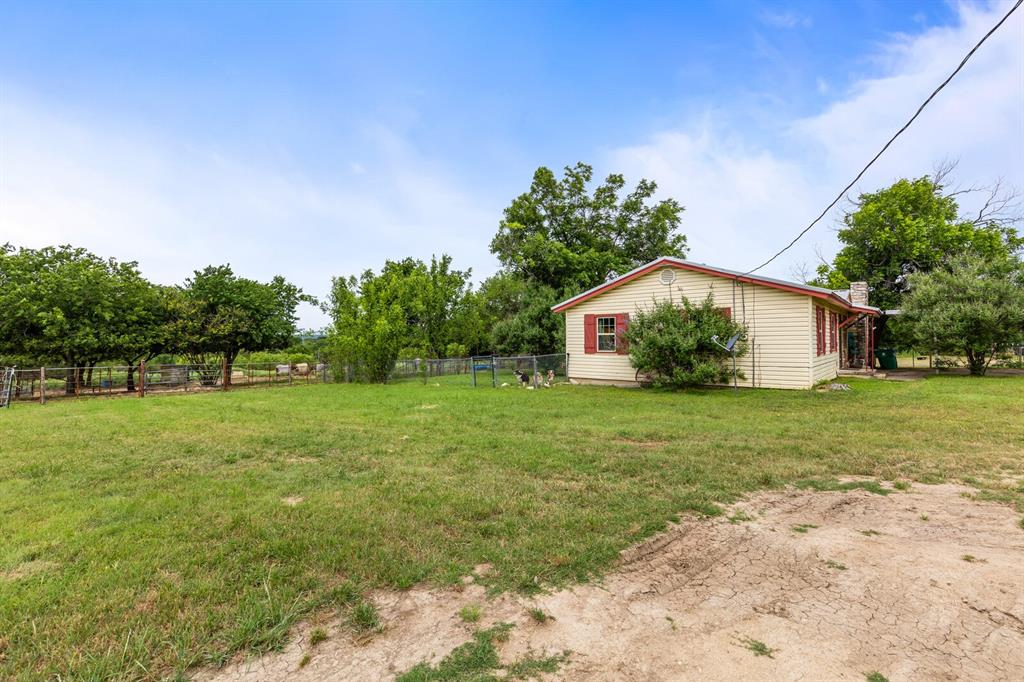 418 Broadway Street Meridian, TX 76665 - Photo 8 of 26