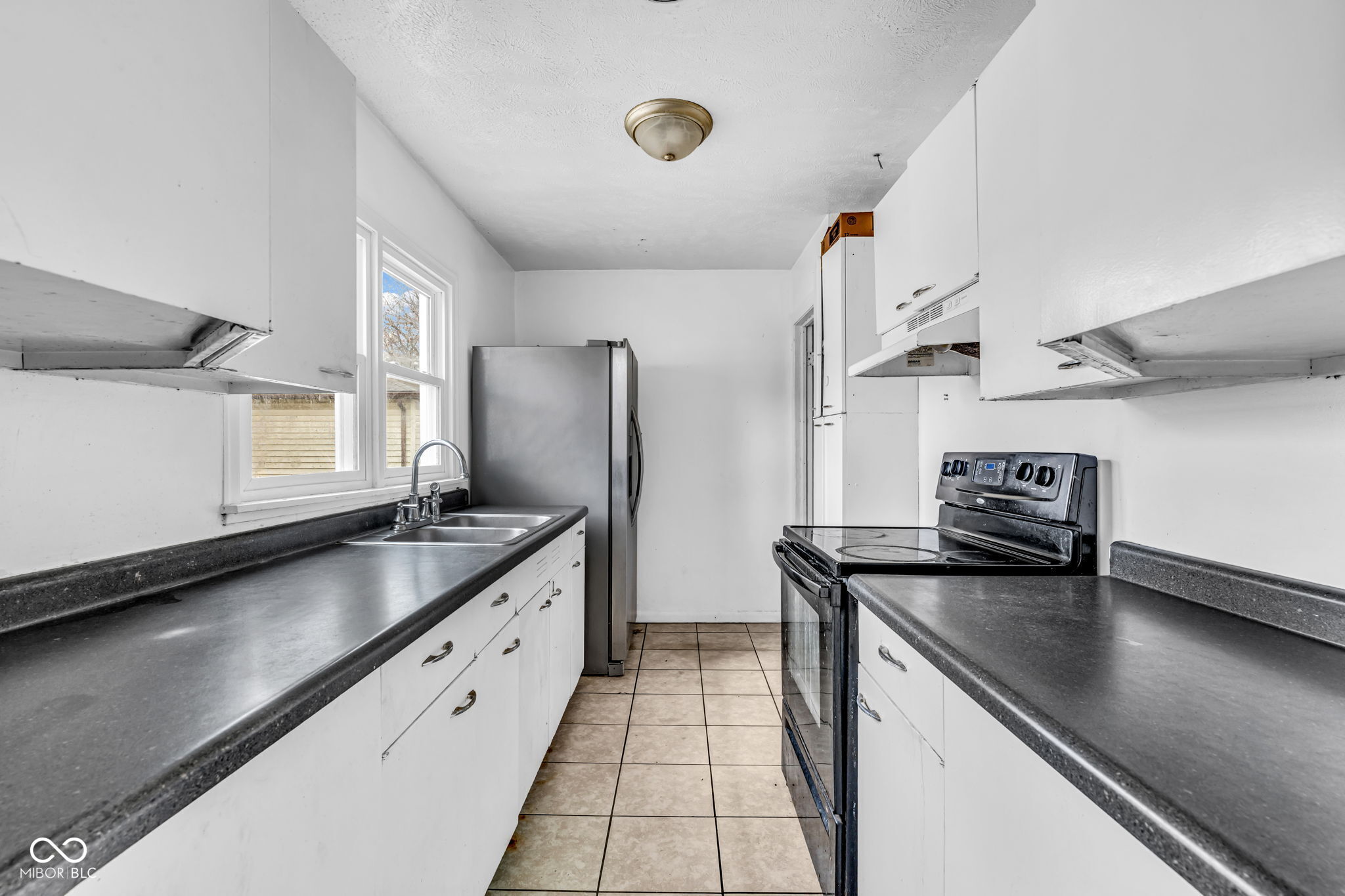 333 Maxwell Road Indianapolis, IN 46217 - Photo 5 of 16