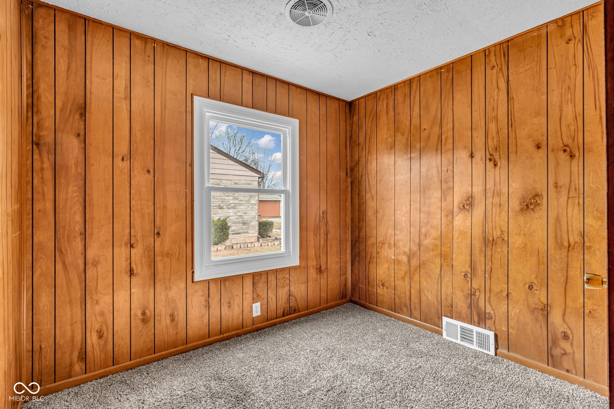 333 Maxwell Road Indianapolis, IN 46217 - Photo 8 of 16