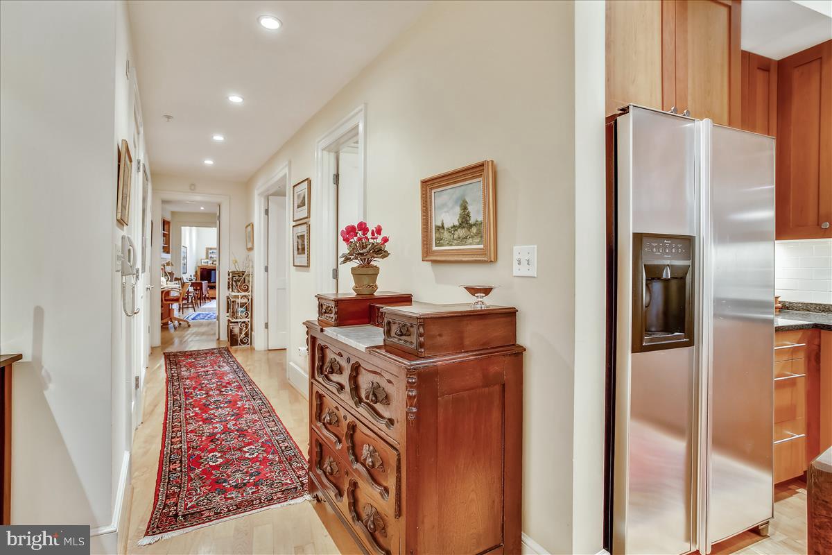 1433 R Street Northwest, Unit 1 Washington, DC 20009 - Photo 19 of 35 Hallway