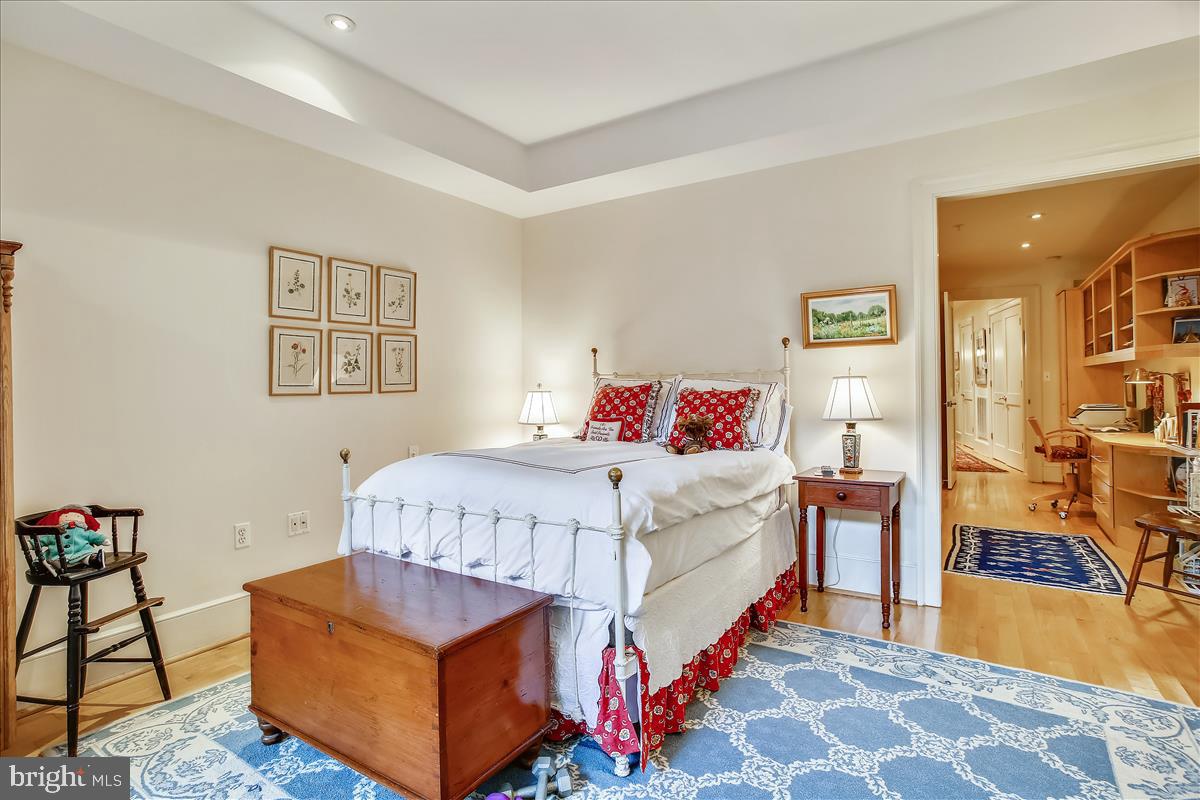 1433 R Street Northwest, Unit 1 Washington, DC 20009 - Photo 21 of 35 Primary bedroom