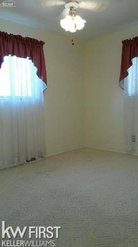 2395 Murphy Road Flint, MI 48504 - Photo 19 of 24 20452841-18.JPG